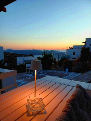 Georgia Rooms Milos